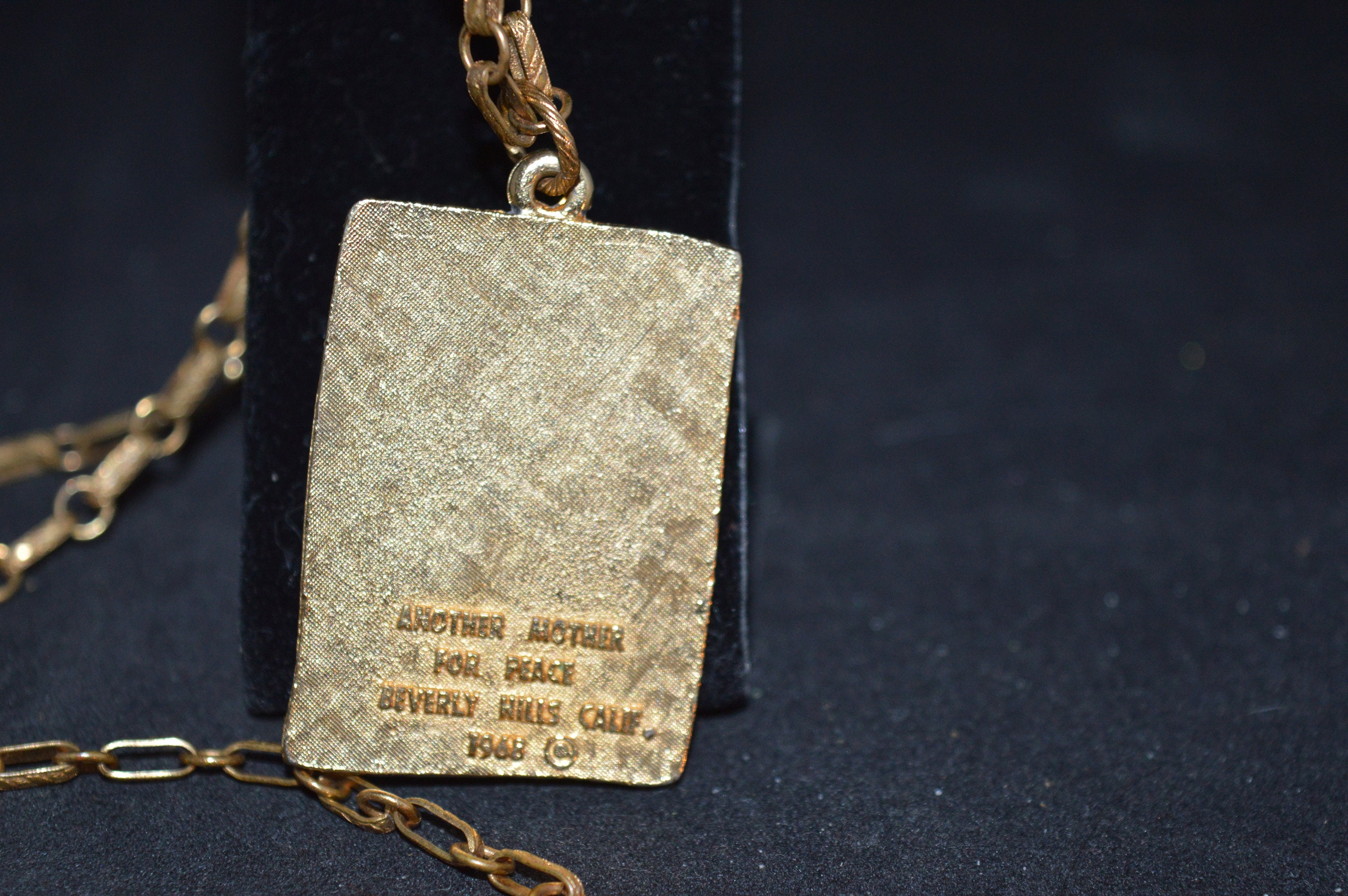 60s ヴィンテージ ネックレス war is not healthy ヒッピー 60s