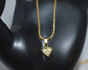 Petite heart necklace / gold tone /  costume jewelry / 16" long / heart pendant / small heart /