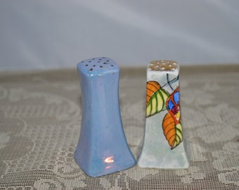 Lusterware / Salz und Pfeffer set / blau Shaker / weiß Streuer / bunte Blatt-Design / Made in Japan / 3"/ Lusterware Salz und Pfeffer
