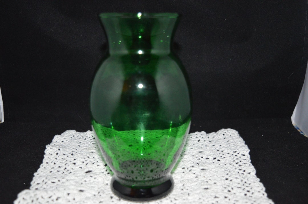 Green Glass Vase / Bouquet Vase / Glass Vase / Green / Heavy Bottom