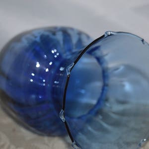 Cobalt blue vase / squatty shape / swirling lines / 6 inch / cobalt blue / vase / blue vase / 6 inch vase / 6 inch blue vase / glass vase image 2