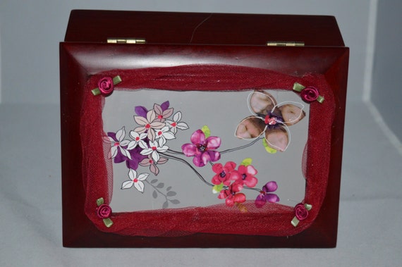 SALE / Jewelry box / trinket box / floral print / dark pink netting / ribbon roses / pink / floral / jewelry / trinkets / box / storage View 3