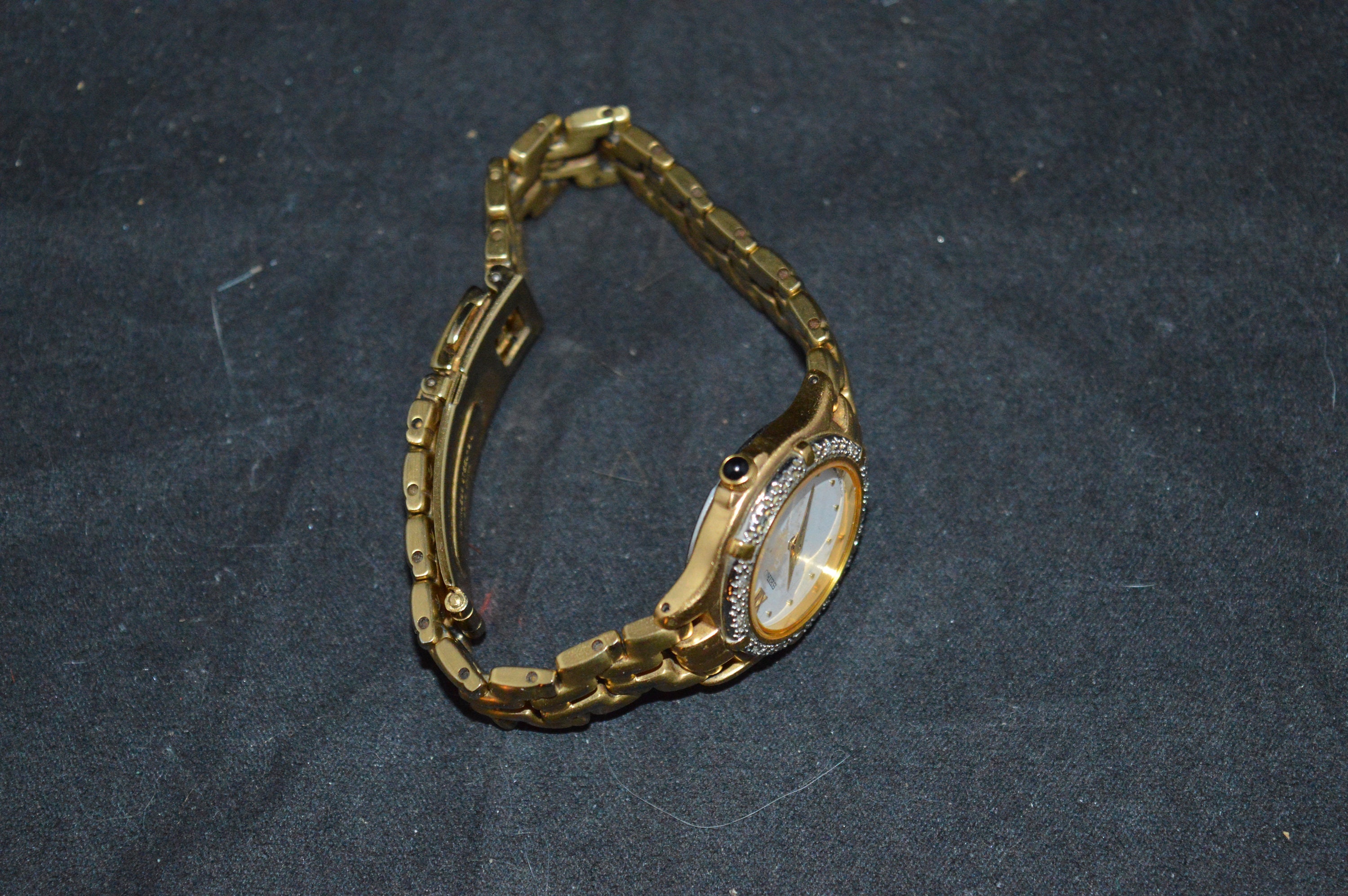 Relic / Gold Band Watch / 1 Inch Face / Needs Battery / Relic Watch ...