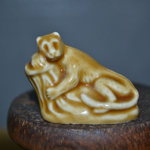 Lemur figurine / Wade / England / USA / Red Rose Tea / Lemur / figurine / Red Rose / tea / Red Rose figurine / Red Rose lemur / animal