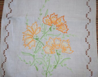 Bureau scarf / linen bureau scarf / embroidered bureau scarf / yellow flowers / crocheted edges / table runner / yellow / green / embroidery