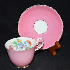 Aynsley tea cup and saucer / pink / gold trim / floral design / Cup 3&quot; / Saucer 4.5&quot; / small tea cup / expresso / England / bone china