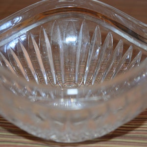 SALE / Glass bowl / clear glass bowl / bowl / cut glass bowl / glass / round bowl / candy dish / condiment bowl / serving bowl