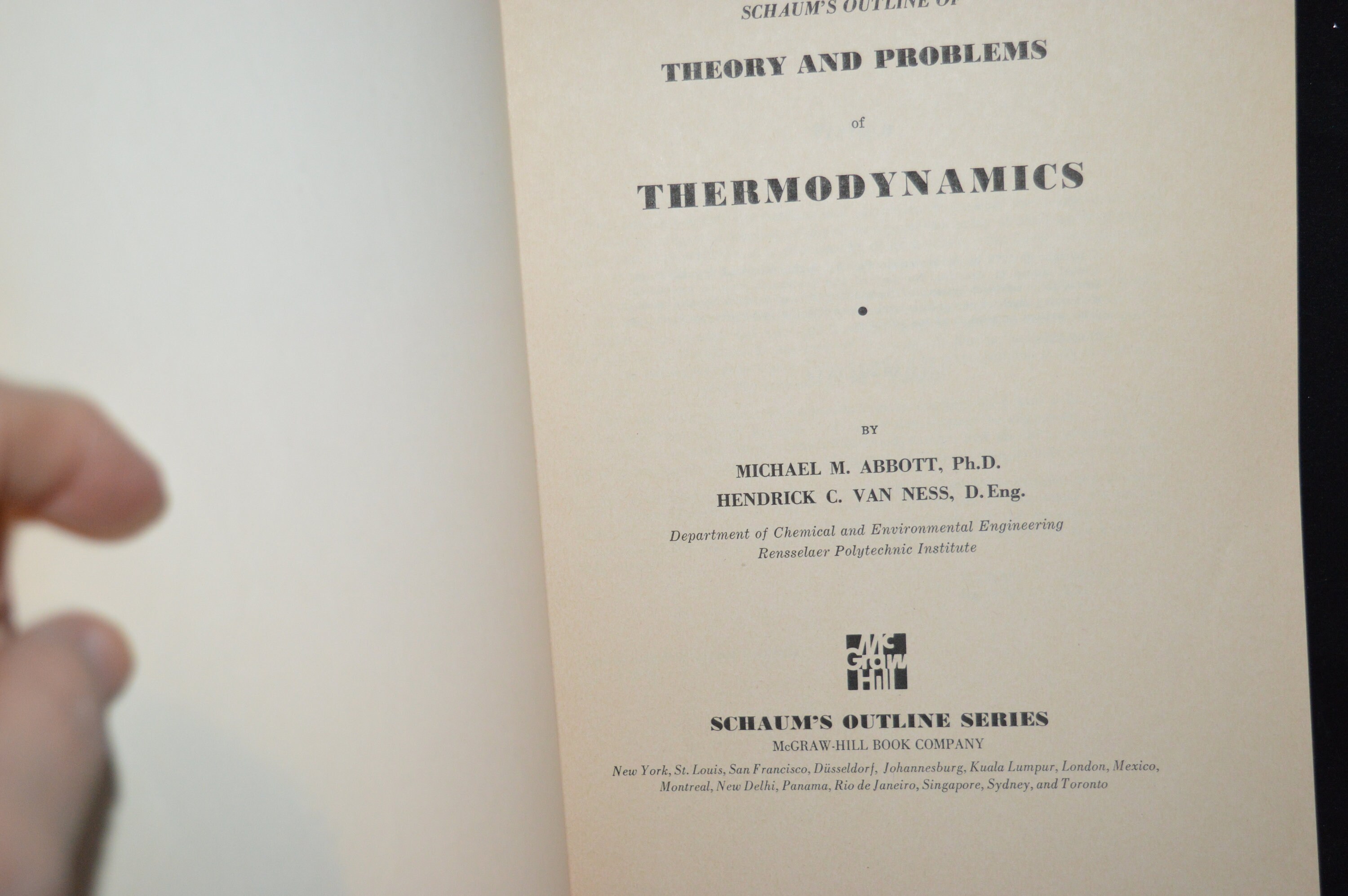 Thermodynamics / Abbott / Van Ness / Schaum's Outline Series