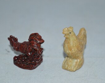 Chicken figurines / mini / set of 2 / tan / brown / chickens /  1.5" / 1.75" / excellent condition / mini figurines / miniature animals