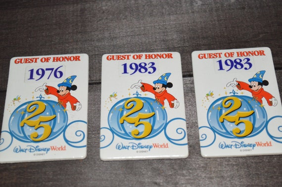 【レア/新品未使用】ディズニー 25周年記念 バッチ ❤️ディズニーピンバッジ♡25周年記念ジュビレーション♡未使用