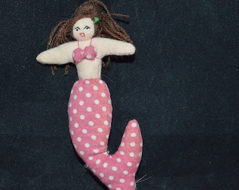 Muñeca sirena / rosa / lunar / aleta / parte superior / 5 " / hecho a mano / sirena / muñeca / muñeca pequeña / océano / sirenita / relleno de medias