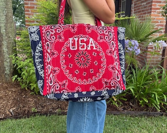 Bolso tote acolchado con diseño de bandana de EE. UU.: Algodón bordado, bolso de verano hecho a mano.