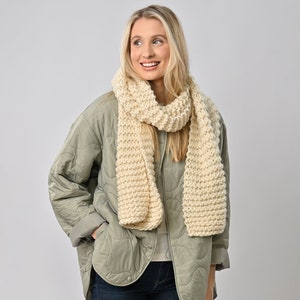 Knitting Kit for beginners. Linda Chunky Scarf Knit Kit. Beginners knitting pattern by Wool Couture.