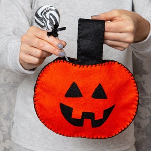 Pumpkin Trick Or Treat Bag Felt Craft Kit Easy Halloween Craft Kit Wool Couture image 1