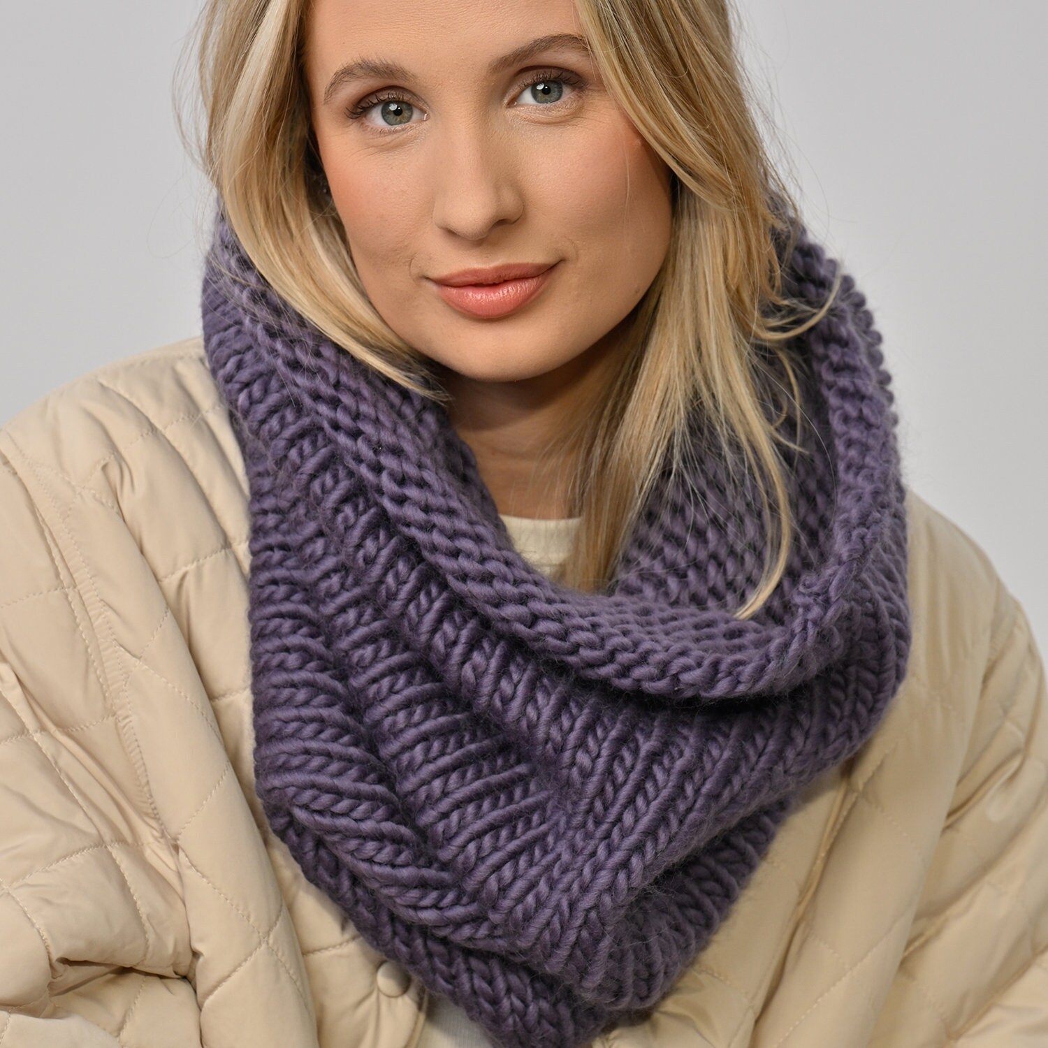 Manitoba Snood : learn to knit kit with video course for absolute