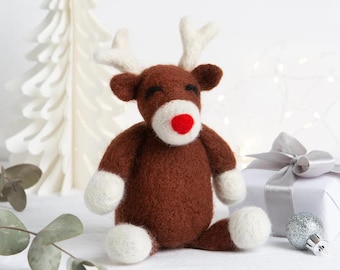 Naaldvilt knutselset Belle het rendier | Kerst naaldvilten ornamenten decoraties | Feestelijk DIY-rendier van Wool Couture