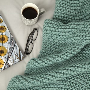 Nyssa Blanket Knitting Kit. Chunky Throw Knit Kit. Beginners knitting pattern by Wool Couture. Learn to knit.