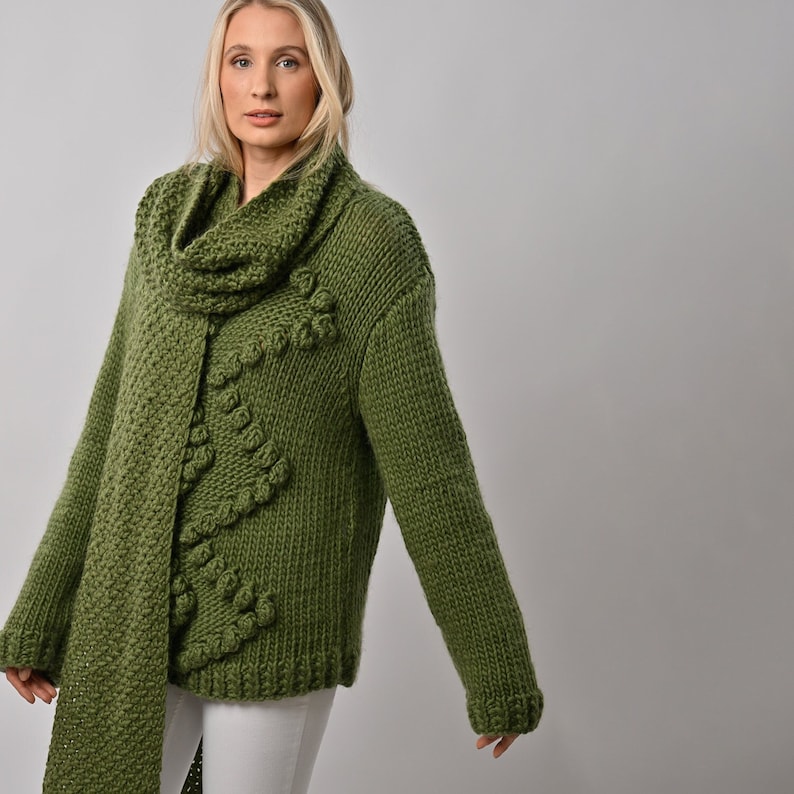 Boyfriend Seed Stitch Scarf Knitting Kit. Boyfriend Chunky Scarf Knit Kit. Beginners knitting pattern by Wool Couture. image 1