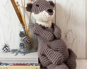 Otter Crochet Kit. Amigurumi Giant Chunky crochet Kit. Merino Yarn. Easy crochet pattern by Wool Couture