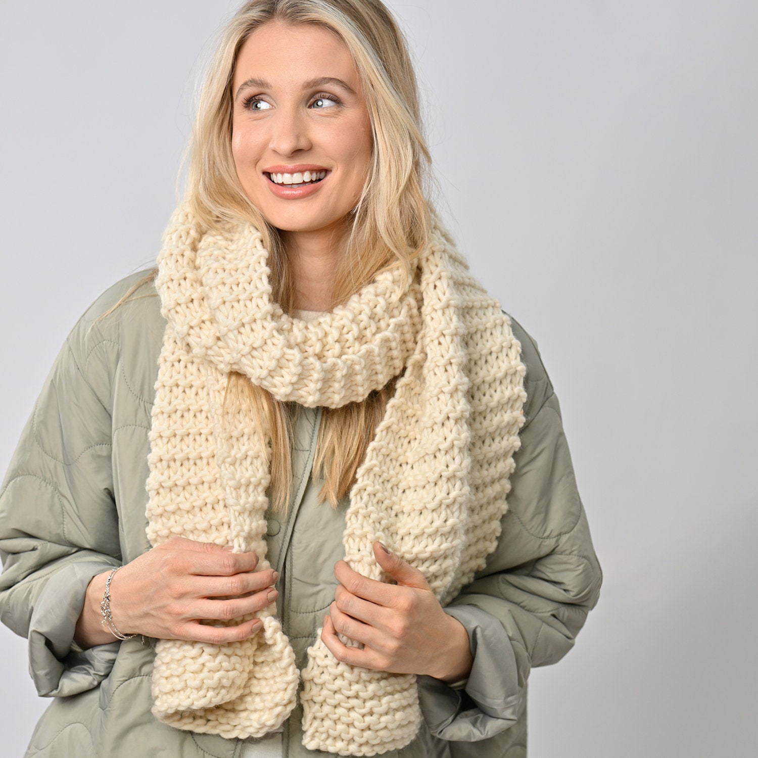 Knitting Kit for Beginners. Linda Chunky Scarf Knit Kit. Beginners Knitting  Pattern by Wool Couture. 