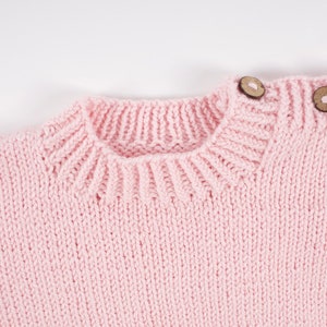 Emma Baby Jumper Kit de punto. Kit de tejido fácil. Patrón de jersey de bebé de Wool Couture imagen 5