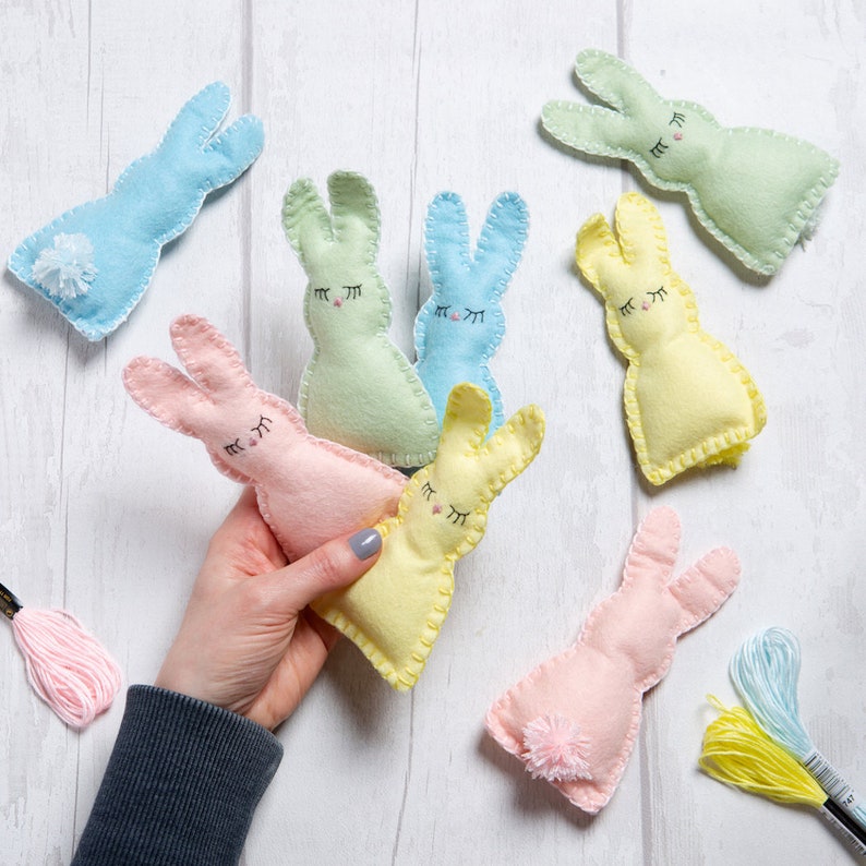 Easter Felt Craft Kit 8 Bunnies Felting Craft Kid School Holidays Crafting image 2