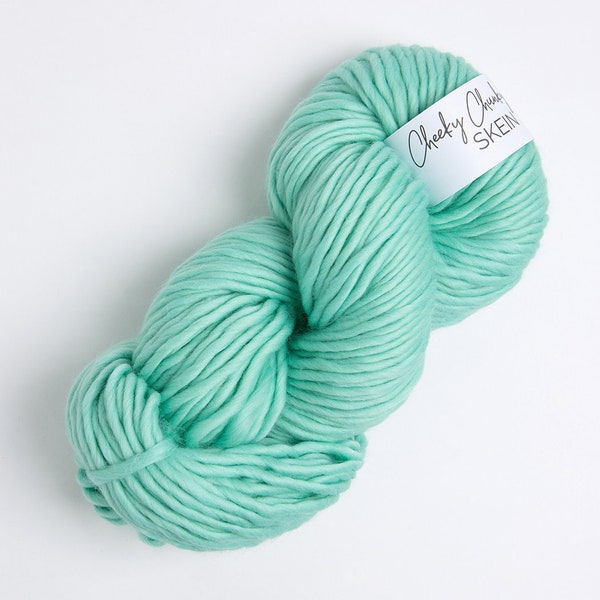 Aqua Super Chunky Garn. Freches Chunky Garn von Wool Couture. 200g Strang Chunky Garn in Aqua Grün. Reine Merinowolle.