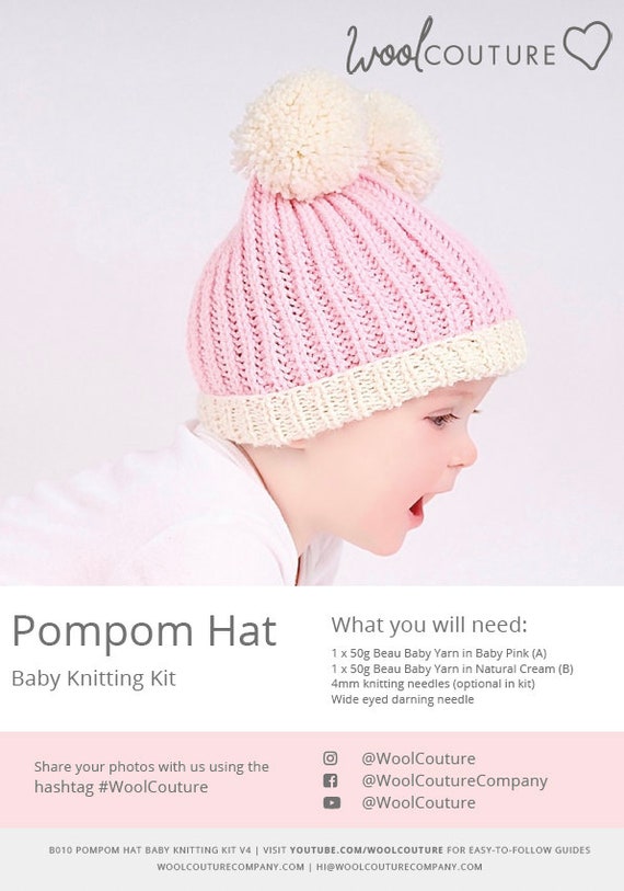 Modello per lavorare a maglia un berretto con pompon per neonati
