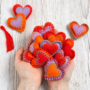 Beginners Felt Craft Kit. Easy Felt Kids Crafting. Handful of Hearts Felt Craft Pattern By Wool Couture
