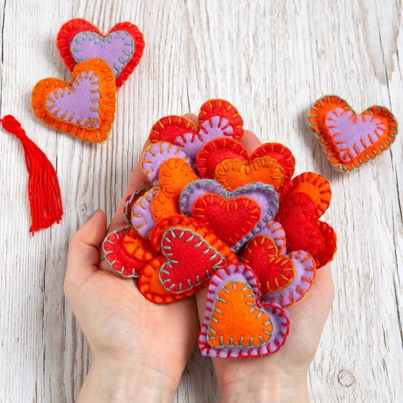 Beginners Felt Craft Kit. Easy Felt Kids Crafting. Handful of Hearts Felt  Craft Pattern by Wool Couture 