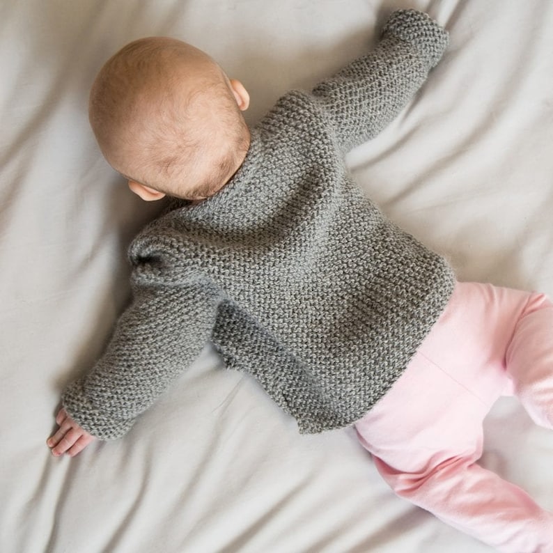 Lilly kofta stickmönster PDF | Lätt att ladda ner stickmönster för babyer | Enkel nivå | Mönster från Wool Couture bild 3