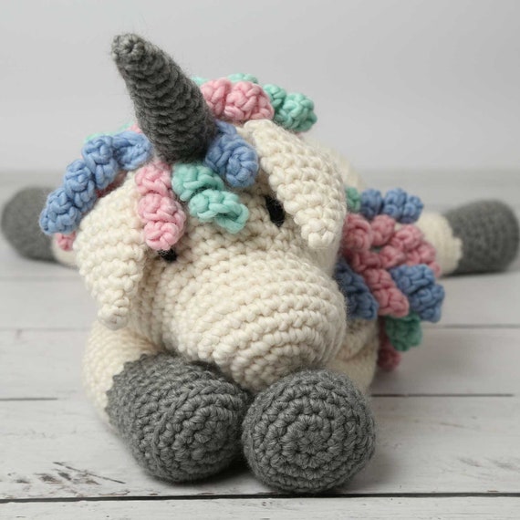 Unicorn Crochet Kit. Giant Amigurumi Unicorn. Astra the Unicorn Crochet  Pattern. Easy Crochet Kit by Wool Couture -  Canada