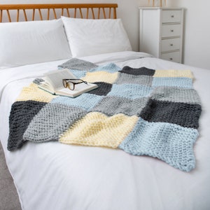 Beginners Chequered Blanket Knitting Kit Blue | Easy Beginners Blanket | Blanket Pattern By Wool Couture