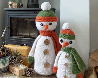 Snowmen Knitting Kit. Christmas Intermediate Knitting Kit. Snowmen Knitting Kit By Wool Couture