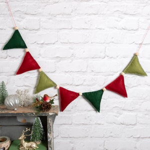 Christmas Flag Garland Felt Kit. Christmas Festive Holiday Interiors. DIY Christmas Decorations By Wool Couture