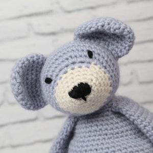 Giant Teddy Bear crochet kit. Oversized amigurumi teddy. Crochet pattern. Animal crochet kit. Easy crochet kit. Baby shower gift. image 2