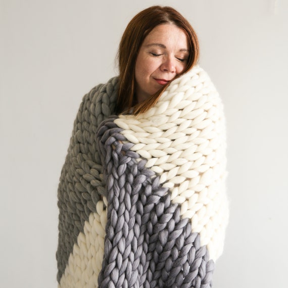 How To Knit A Blanket With Straight Needles For Beginners