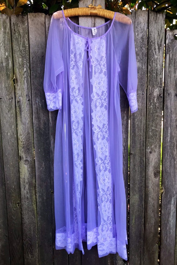 Vintage 1960's Lilac Mesh Lace Nightgown Duster R… - image 8