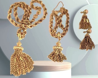Vintage 60s Monet Damita Tassel 3 Piece Demi Parure RARE BOOK PIECE Gold Plate Necklace Bracelet Earring, Designer Costume Jewelry Accessory