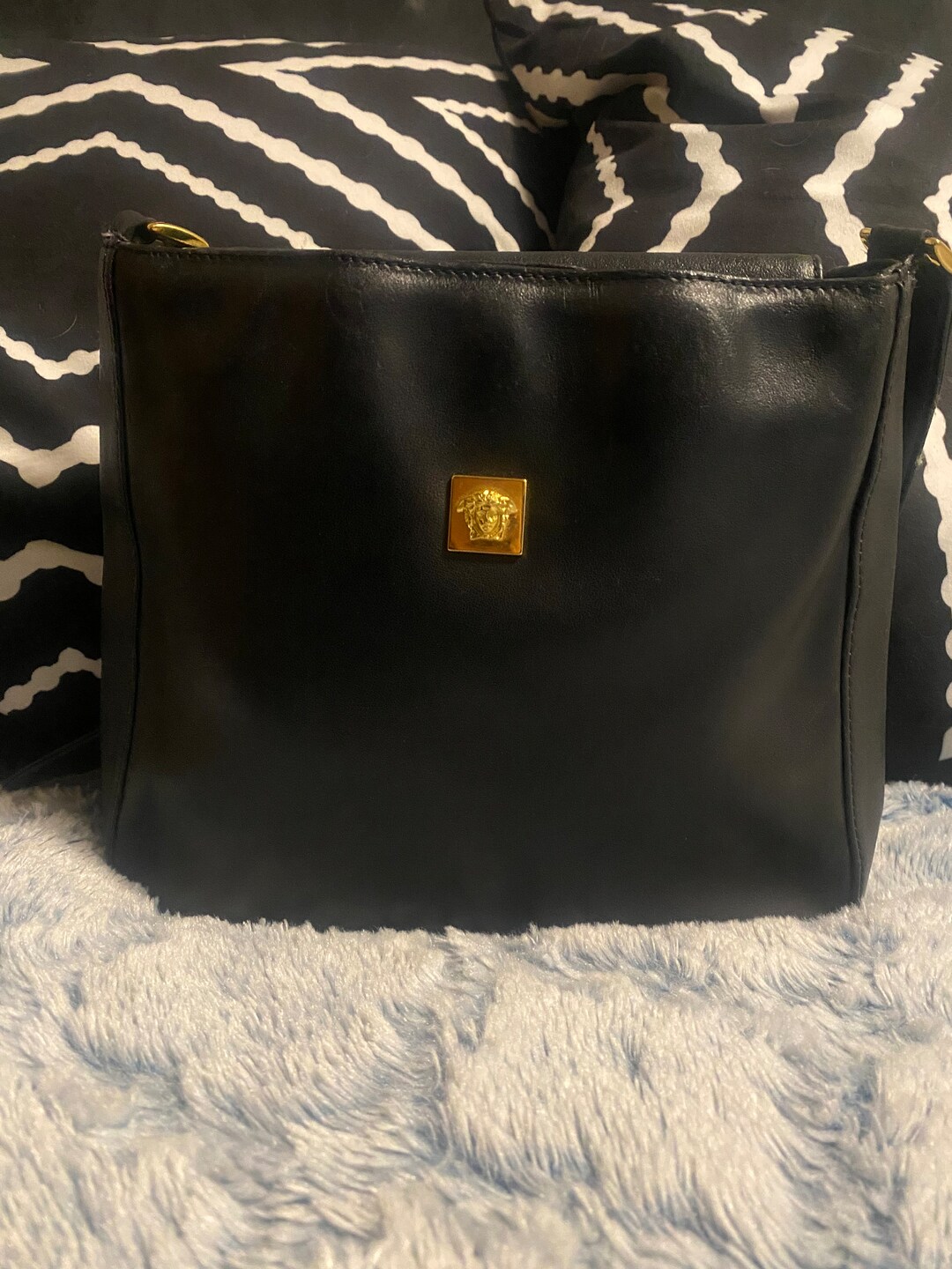 Medusa Head Leather Handbag - Black
