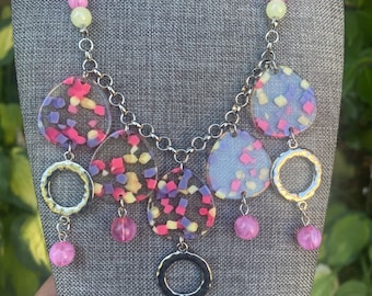 Vintage CONFETTI Lucite Necklace C1946