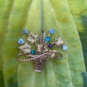 Kremenz FLower BAsket BRooch RHinestone Gorgeous