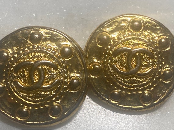 Buy Chanel 95p Clip on Earrings Authentic LARGE Double C Gold Online in  India 