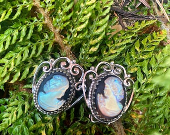 Vintage Whitting and Davis Color Changing Cameo CLIP ON Iridescent Shimmery Earrings