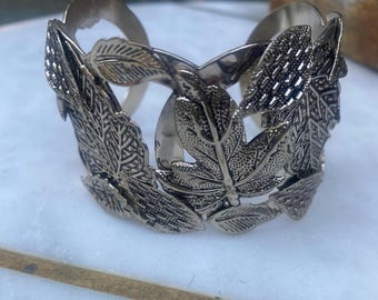 Vintage Avon Cuff Leaf Motif signed NR Nina Ricci