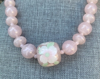Vintage Avon Lucite Faux Rose Quartz Necklace Flowers