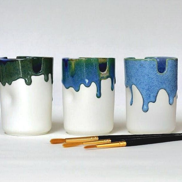 Ręcznie robiony ceramiczny uchwyt na pędzle: Prezent od artysty ceramiki szkliwionej 9 x 6 cm