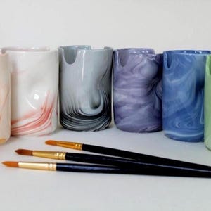 Ceramic Paintbrush Holder. Splash or Marbled design. Great gift for artists, painters, or pottery anniversary. 9x6cm.Please read description