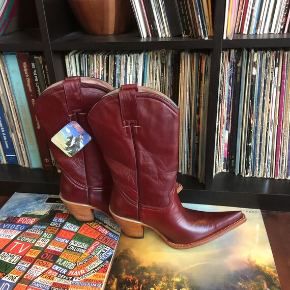 burgundy cowgirl boots