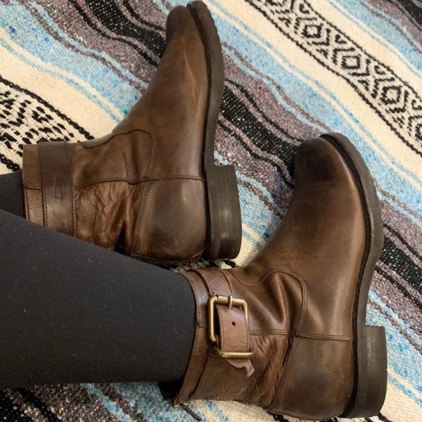 Vtg Frye Leather Booties with zip back Size 8/8.5